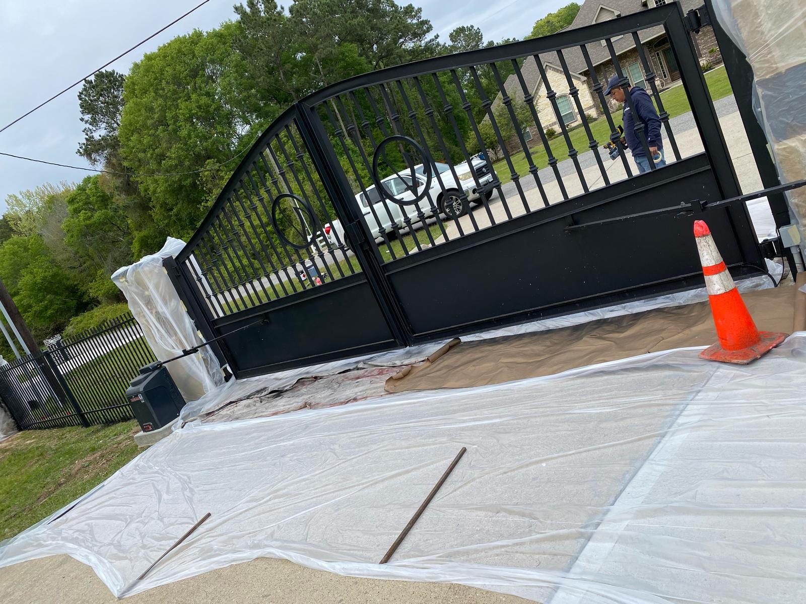 Fence Replacement Project for Christopher in Crosby, Texas - Image 7